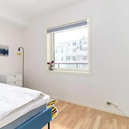 Bergen's Finest: Sleek Oasis With Two Bedroom Μπέργκεν